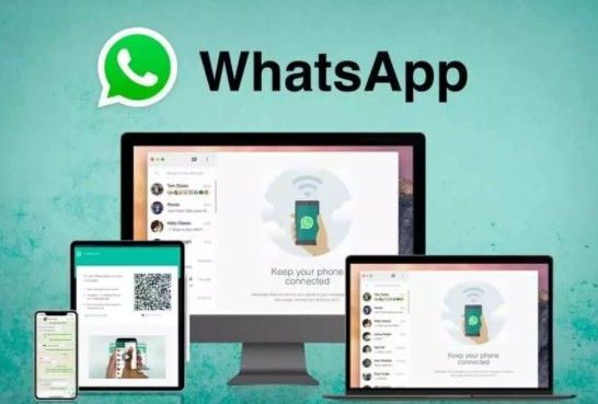 Can I use WhatsApp on my laptop and phone at the same time