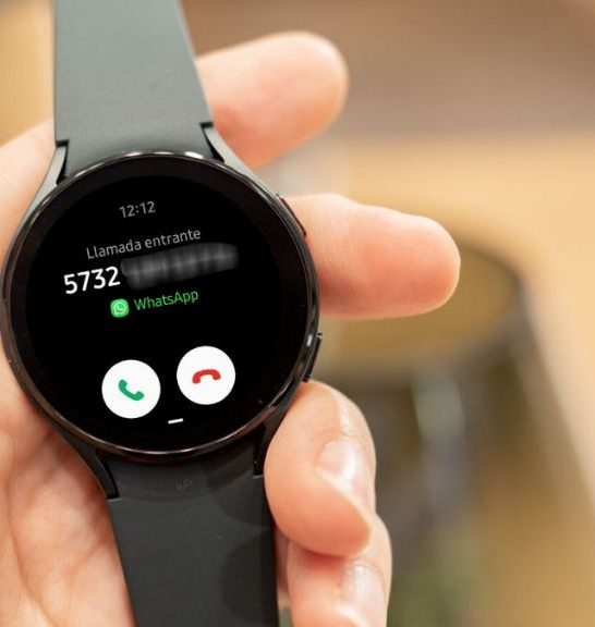 Can I answer WhatsApp call from Galaxy watch