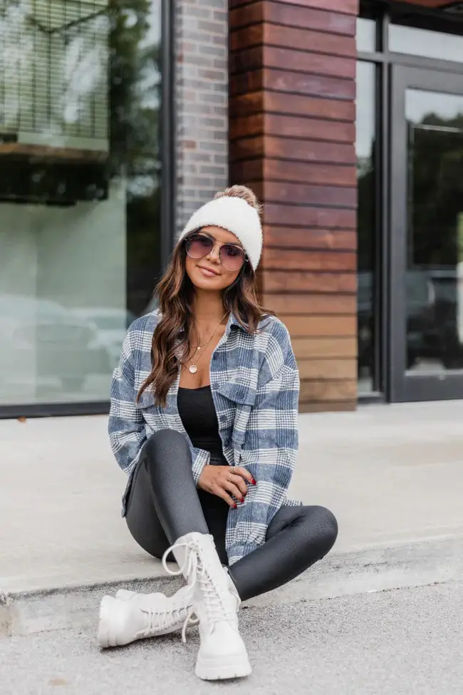 The Obvious One: Combat Boots Outfits with Leggings