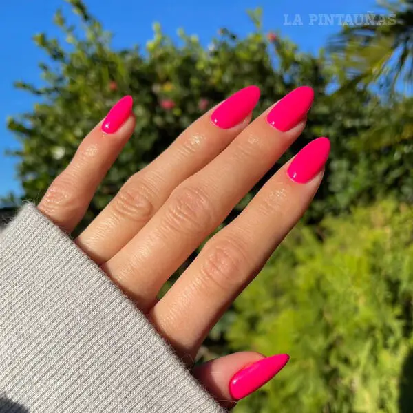 Classic HOT PINK NAILS