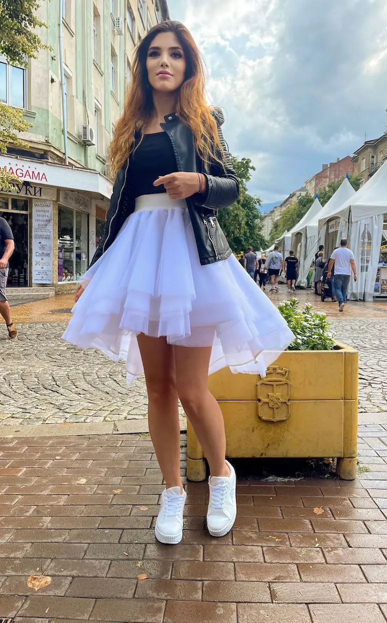 What Shoes to Wear with Tulle Skirts?