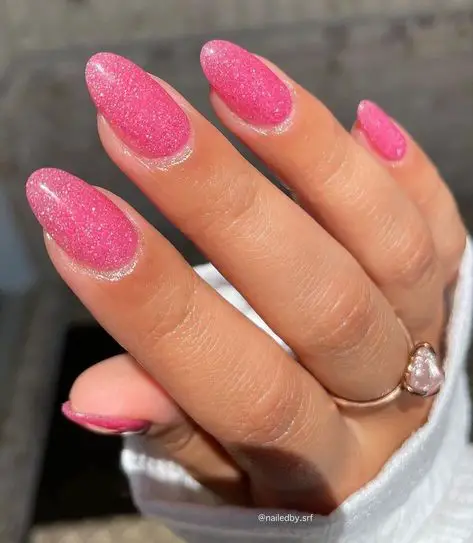 SPARKLY PINK NAIL DESIGNS