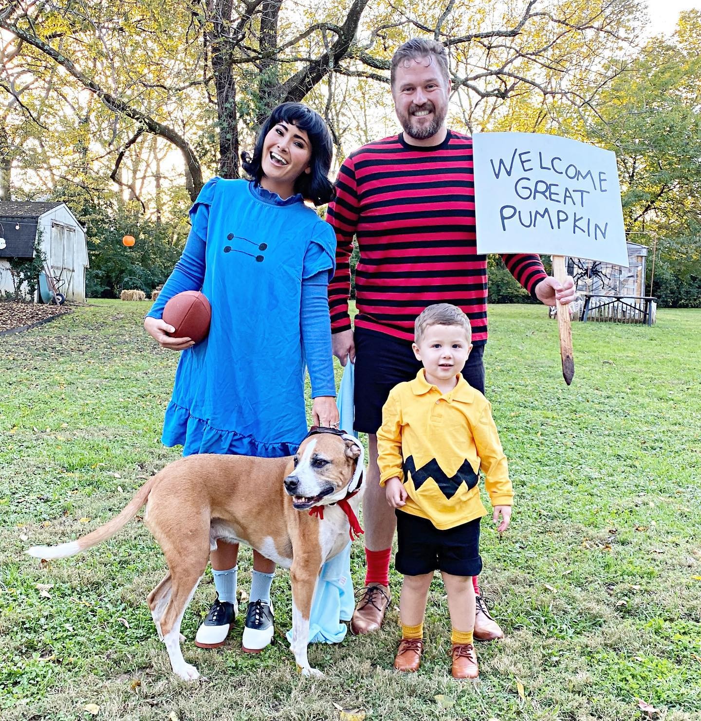 Charlie Brown Family Halloween Costume Idea