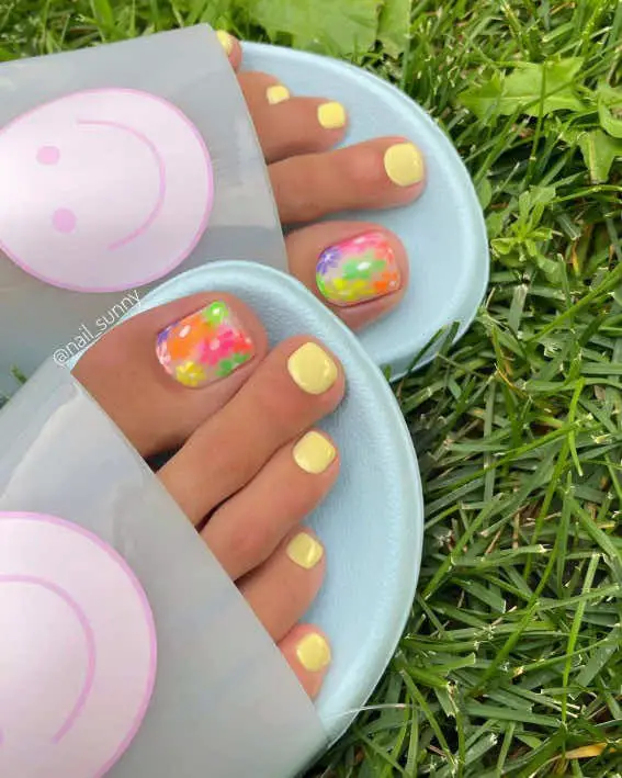 floral Toenails