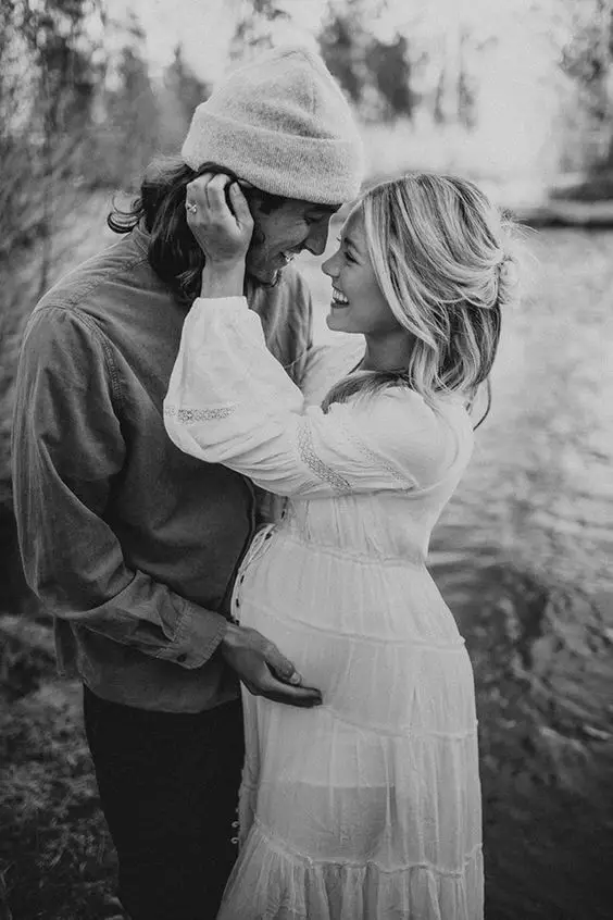 black & white Maternity Photos