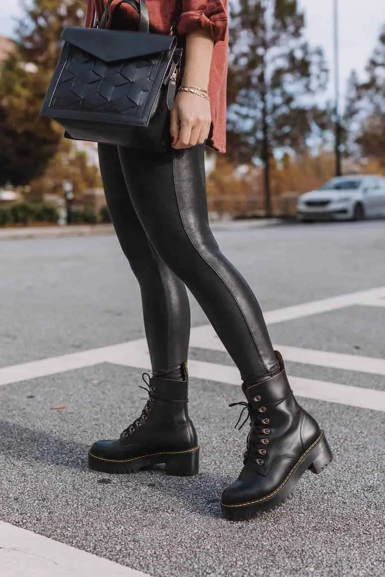 The Obvious One: Combat Boots Outfits with Leggings