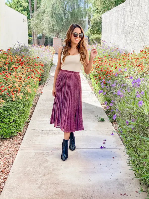 How to Wear a Pleated Midi Skirt