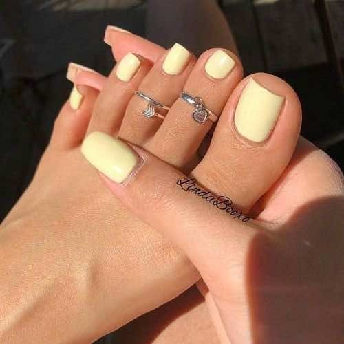 buttery yellow Pedicure