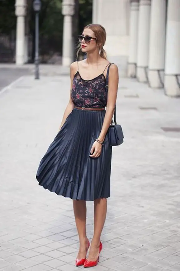 Try a Skinny Belt with Your Midi Skirt