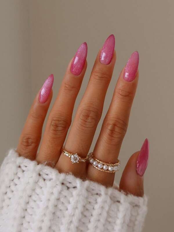 SPARKLY PINK NAIL DESIGNS